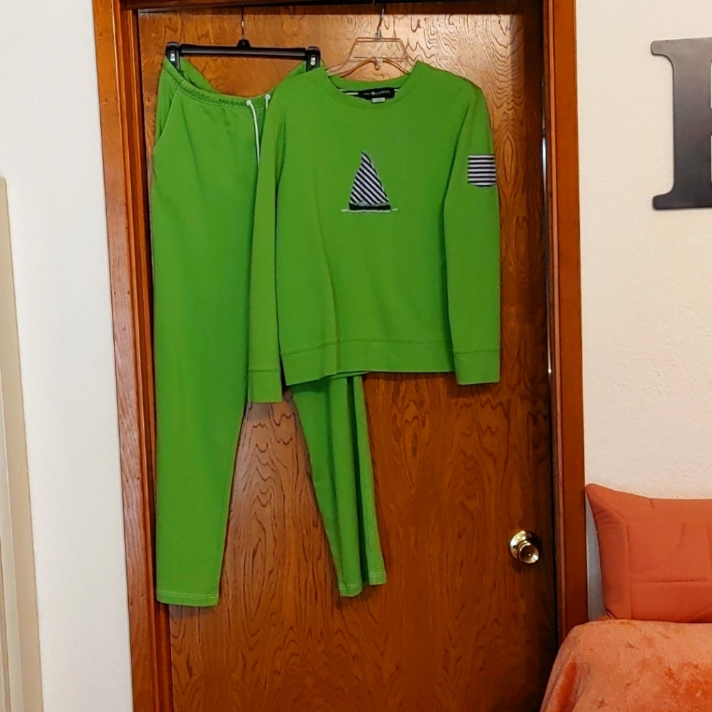 Sweatpants outfit